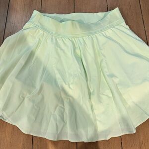 Size 8 Lululemon Skirt